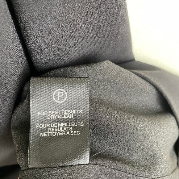 Halston Cutout Crepe Dress Size 8 Black Midi Sleeveless Classic LBD Designer - Picture 12 of 14